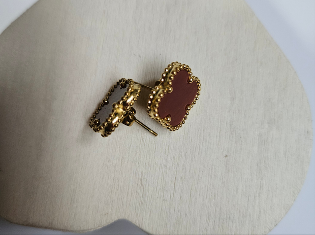 18K Gold Clover Stud Earrings 15mm