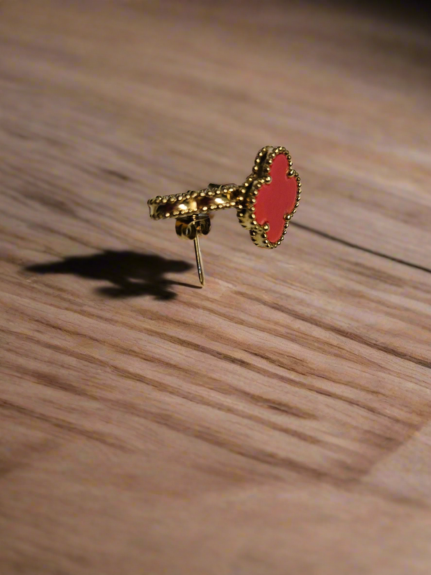 18K Gold Clover Stud Earrings 15mm