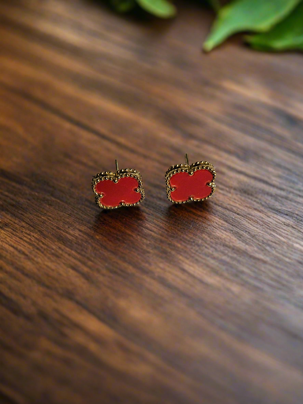 18K Gold Clover Stud Earrings 15mm