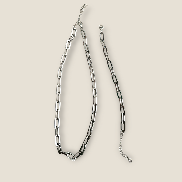 Unisex Paperclip Chain Necklace – Gold & Silver Stainless Steel